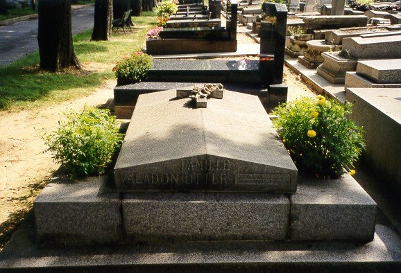 The grave of Suzanne Valadon at the Cimetière parisien, St. Ouen.